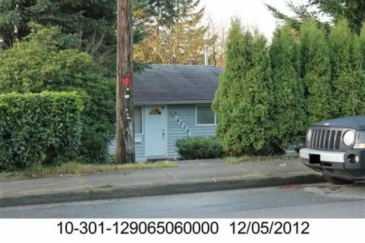 6506 BROADWAY AVENUE - photo 2 of 3