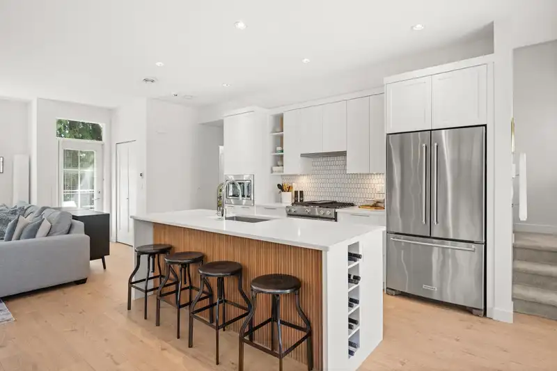 130 1225 MITCHELL STREET - photo 2 of 38