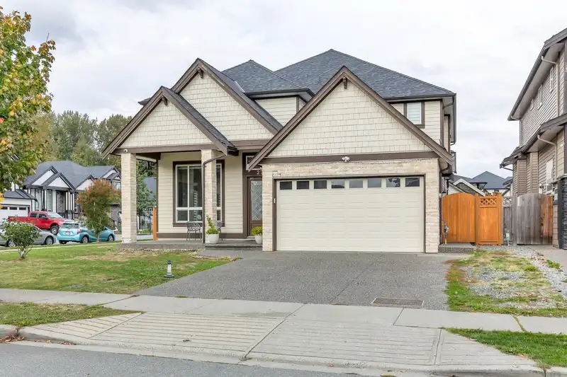 27625 RAILCAR CRESCENT - photo 1 of 40