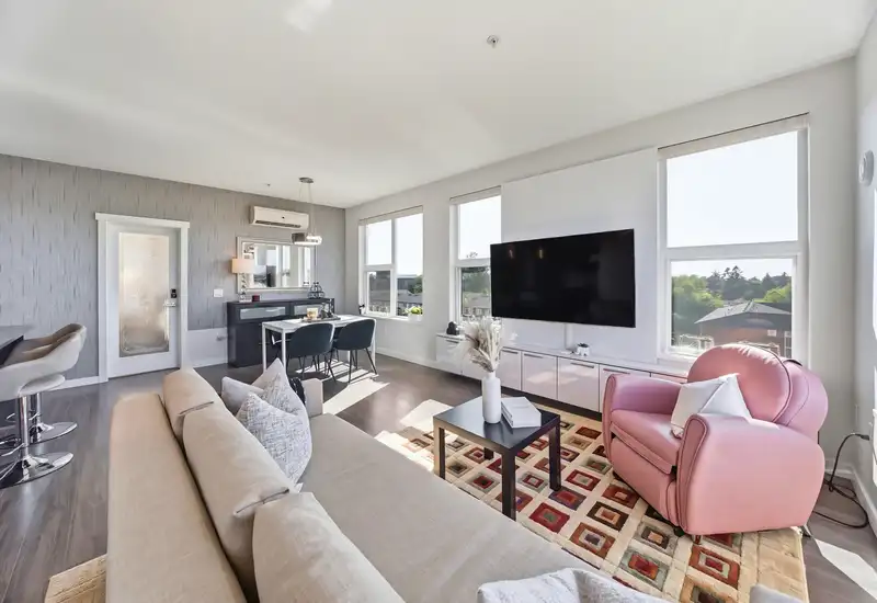 506 9366 TOMICKI AVENUE - photo 1 of 40
