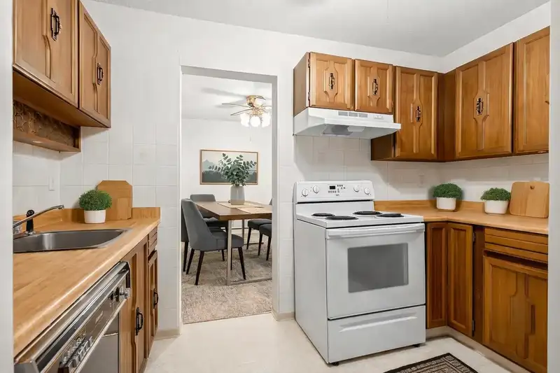 309 10160 RYAN ROAD - photo 4 of 35