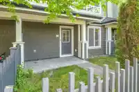 44 8138 204 STREET - thumbnail 2