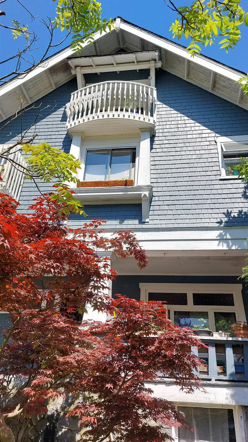 1951 NAPIER STREET - photo 3 of 26
