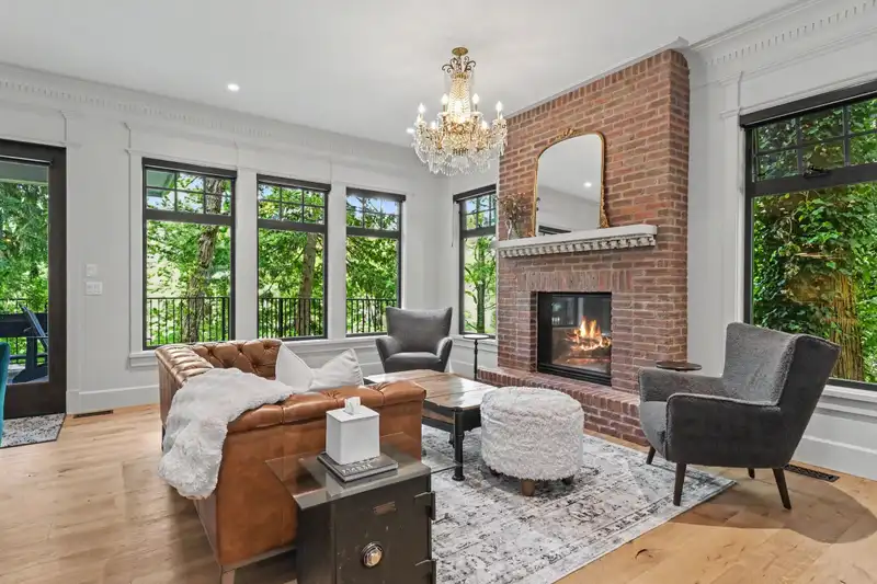 19682 44 AVENUE - photo 4 of 38