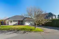 1071 KING GEORGE BOULEVARD - thumbnail 1