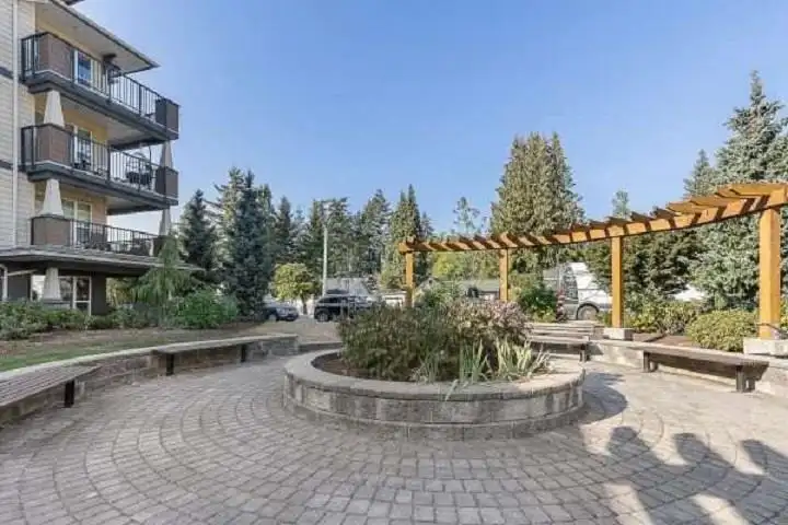 417 2565 CAMPBELL AVENUE - photo 2 of 23