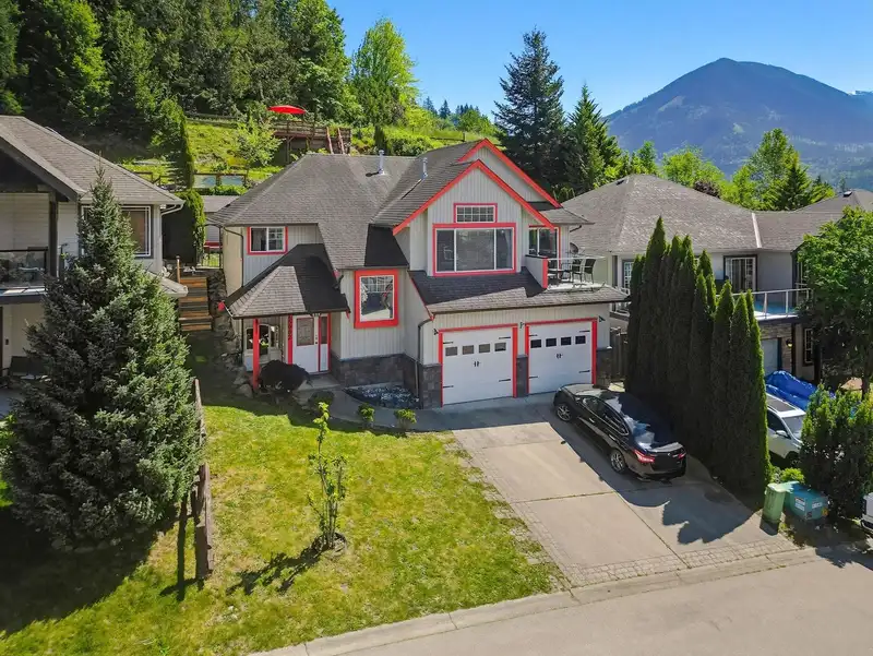 46082 BRIDLE RIDGE CRESCENT - photo 1 of 40
