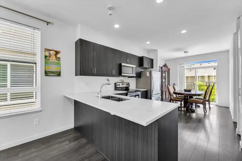 72 14555 68 AVENUE - photo 2 of 25