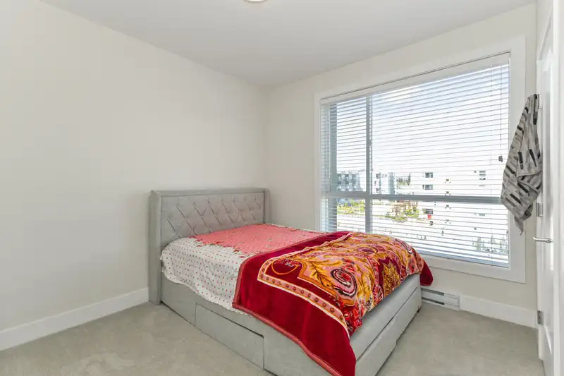 405 32838 VENTURA AVENUE - photo 2 of 35