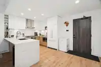 420 55 KLAHANIE DRIVE - thumbnail 3