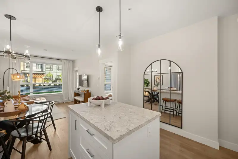 302 11063 RAVINE ROAD - photo 3 of 8