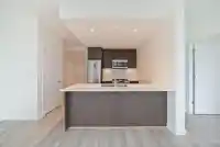 701 9060 UNIVERSITY CRESCENT - thumbnail 3