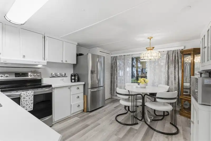 6 9080 198 STREET - photo 1 of 19