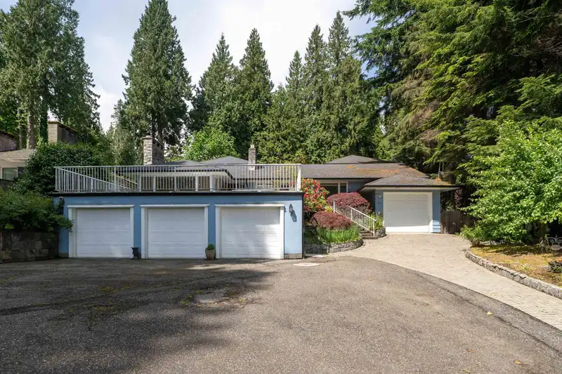 1393 MATHERS AVENUE - photo 4 of 39