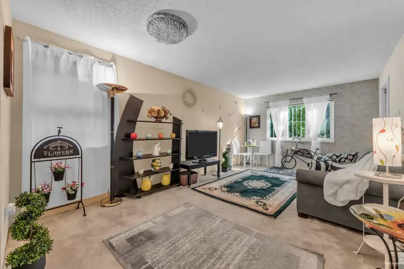 111 1122 KING ALBERT AVENUE - photo 2 of 22