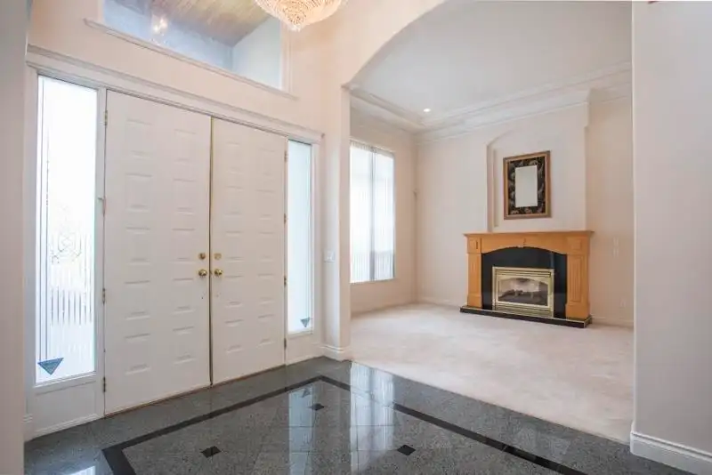 3648 SEMLIN DRIVE - photo 2 of 40
