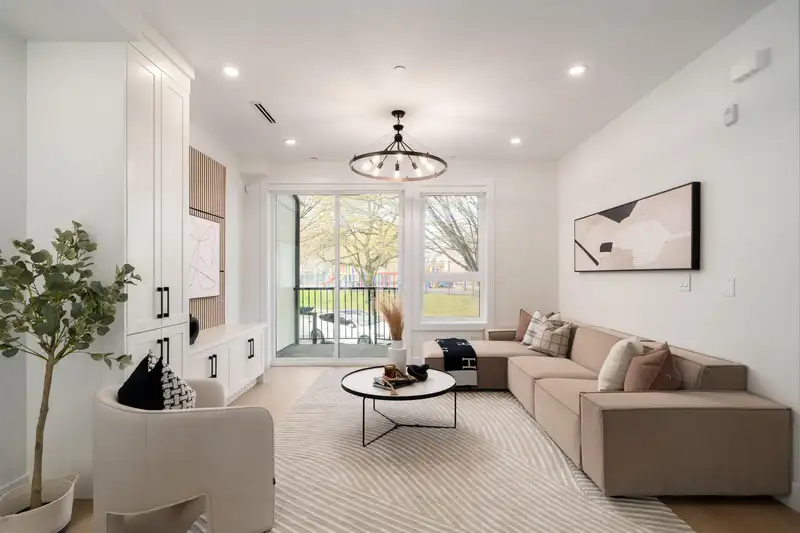 4826 DUCHESS STREET - photo 3 of 39