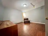 1888 WALNUT CRESCENT - thumbnail 21