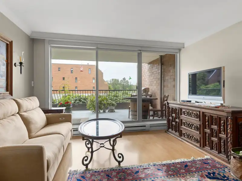 105 4815 48 AVENUE - photo 4 of 40