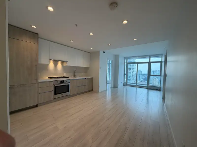 3008 6080 MCKAY AVENUE - photo 3 of 25