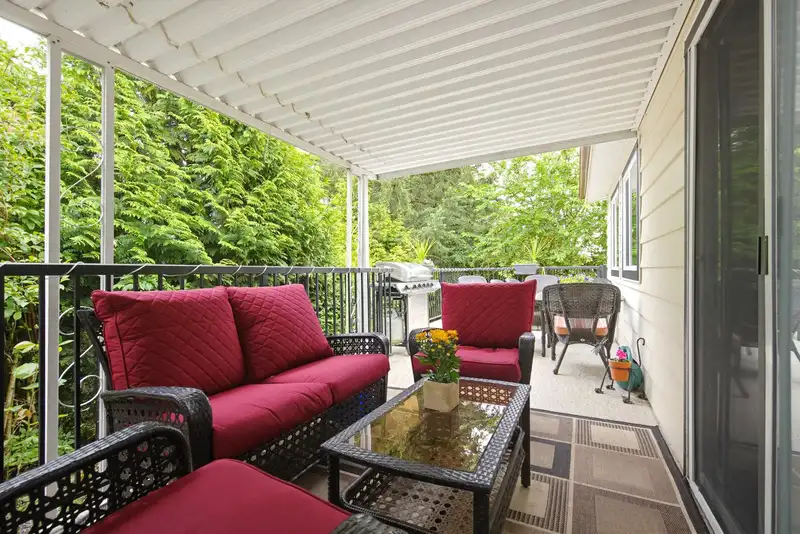 6 27111 0 AVENUE - photo 2 of 34