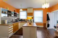 1925 ADANAC STREET - thumbnail 4