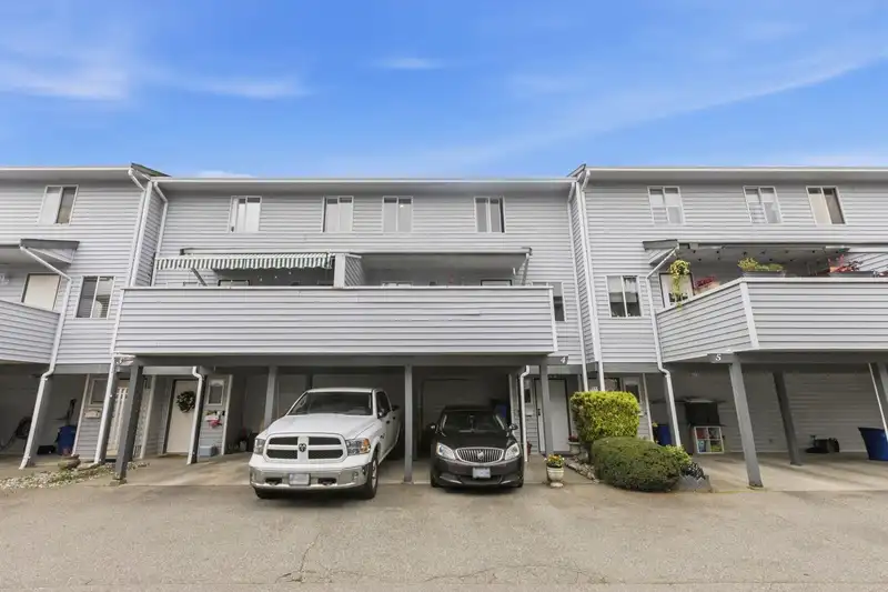 4 3384 COAST MERIDIAN ROAD - photo 2 of 35
