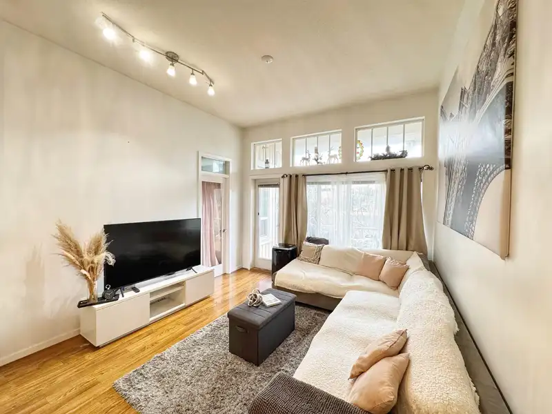 415 3651 FOSTER AVENUE - photo 2 of 12