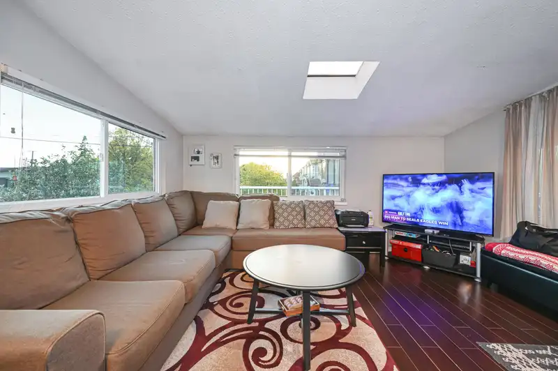 2295 E 48TH AVENUE - photo 3 of 33