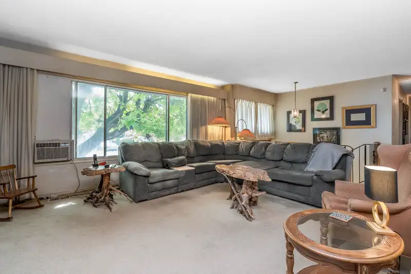 2141 WARE STREET - photo 4 of 40