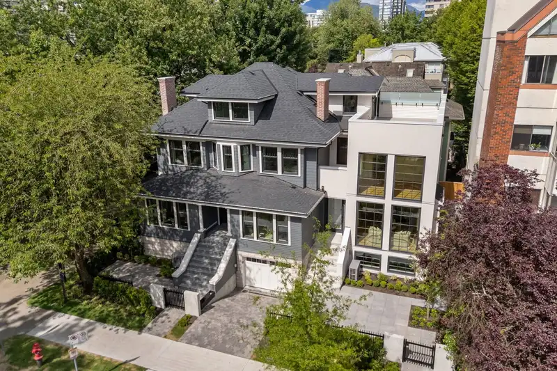 1685 NELSON STREET - photo 4 of 39
