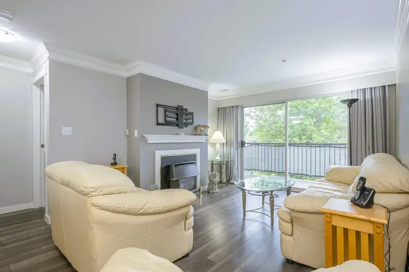 302 20881 56 AVENUE - photo 4 of 30