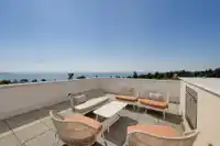 212 1342 JOHNSTON ROAD - thumbnail 23