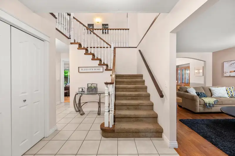 20357 91A AVENUE - photo 4 of 40