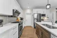 8455 207 STREET - thumbnail 6