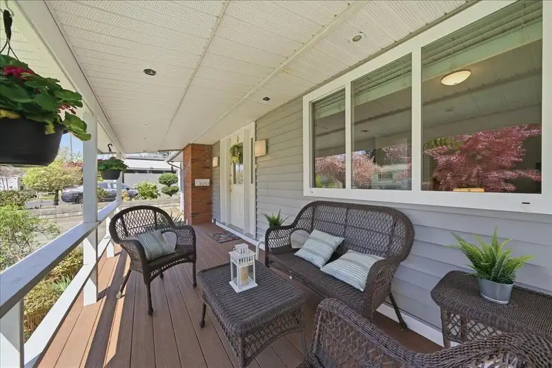 10734 141 STREET - photo 2 of 40