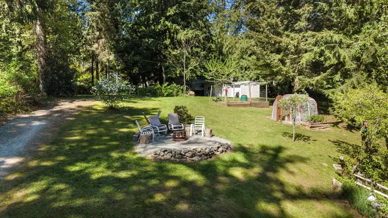 4895 SOUTHSIDE ROAD - photo 3 of 40