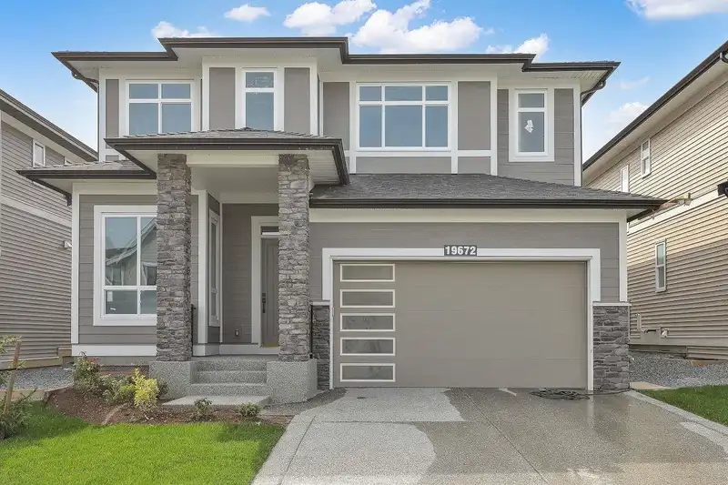 19672 75 AVENUE - photo 1 of 40