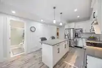 8223 202B STREET - thumbnail 29