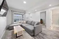 8223 202B STREET - thumbnail 32