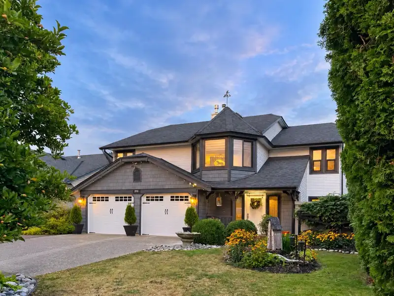 8998 203B STREET - photo 1 of 1