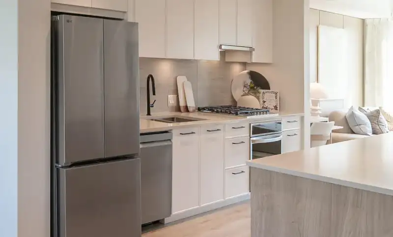 106 3630 HARPER ROAD - photo 1 of 10