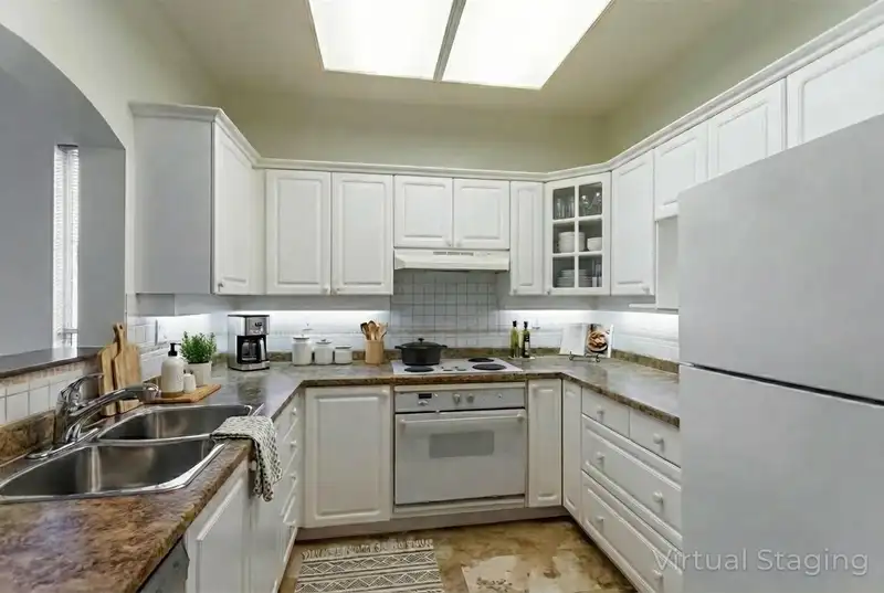330 2995 PRINCESS CRESCENT - photo 3 of 34