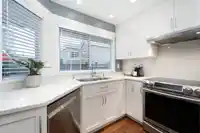 118 216 E 6TH STREET - thumbnail 13