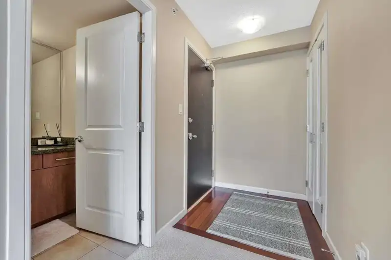1001 288 UNGLESS WAY - photo 2 of 37