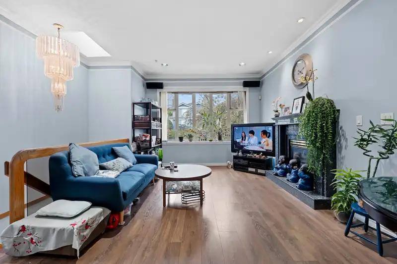 104 E 63RD AVENUE - photo 4 of 40