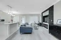 21001 77 AVENUE - thumbnail 2