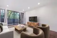 206 853 E 7 AVENUE - thumbnail 1