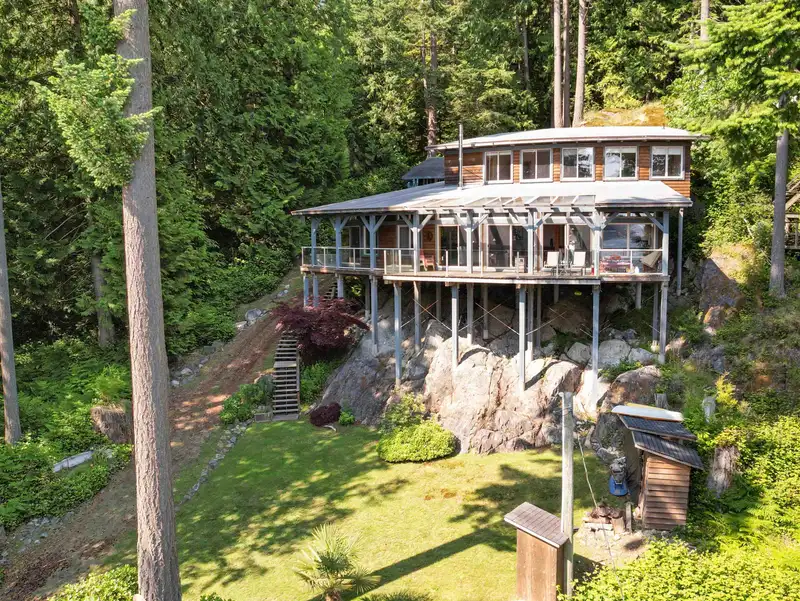 304 ESPLANADE ROAD - photo 2 of 39