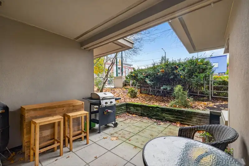 106 2983 W 4TH AVENUE - photo 2 of 16